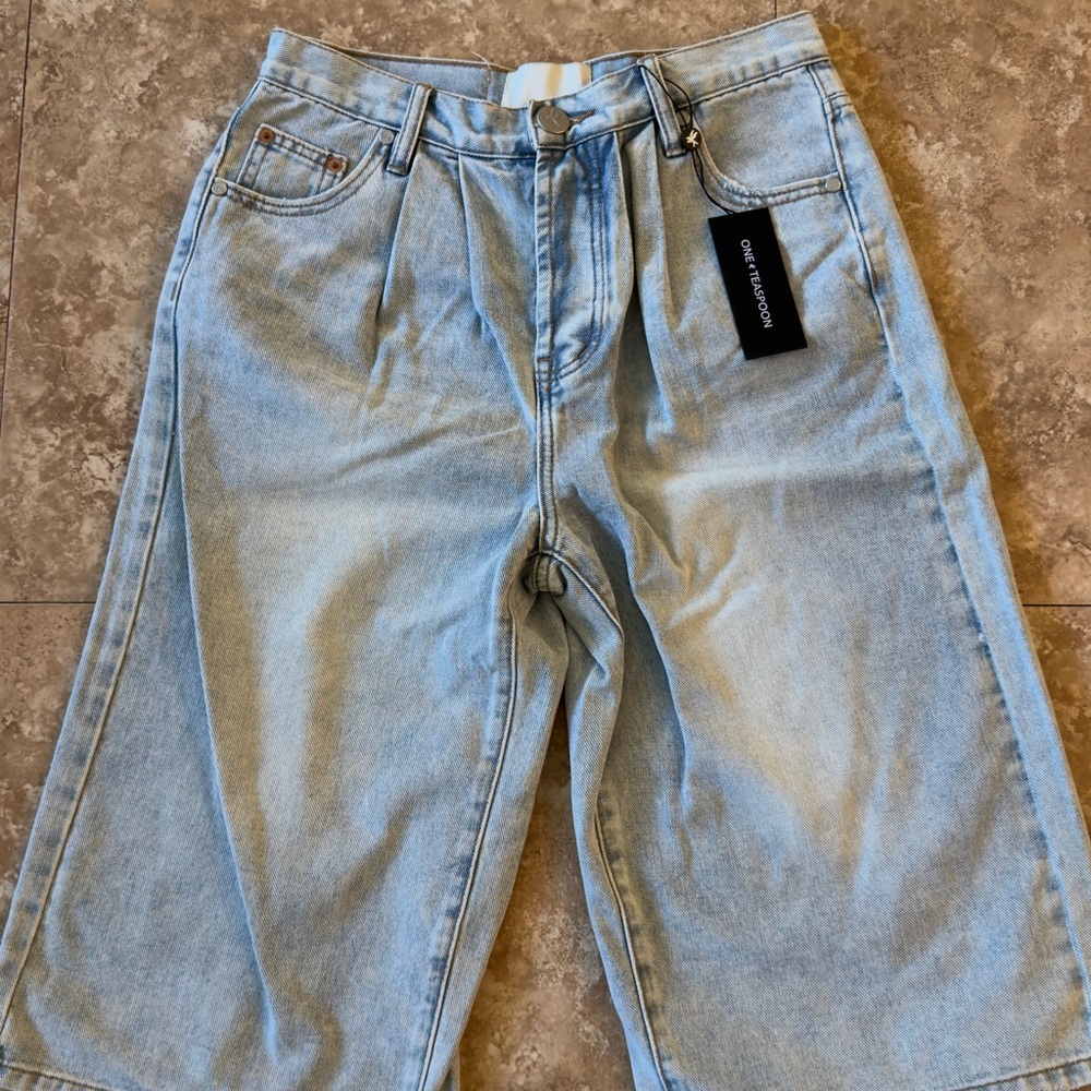 Beastie Low Waist Wide Leg Denim Jorts - Soft Blue size 24